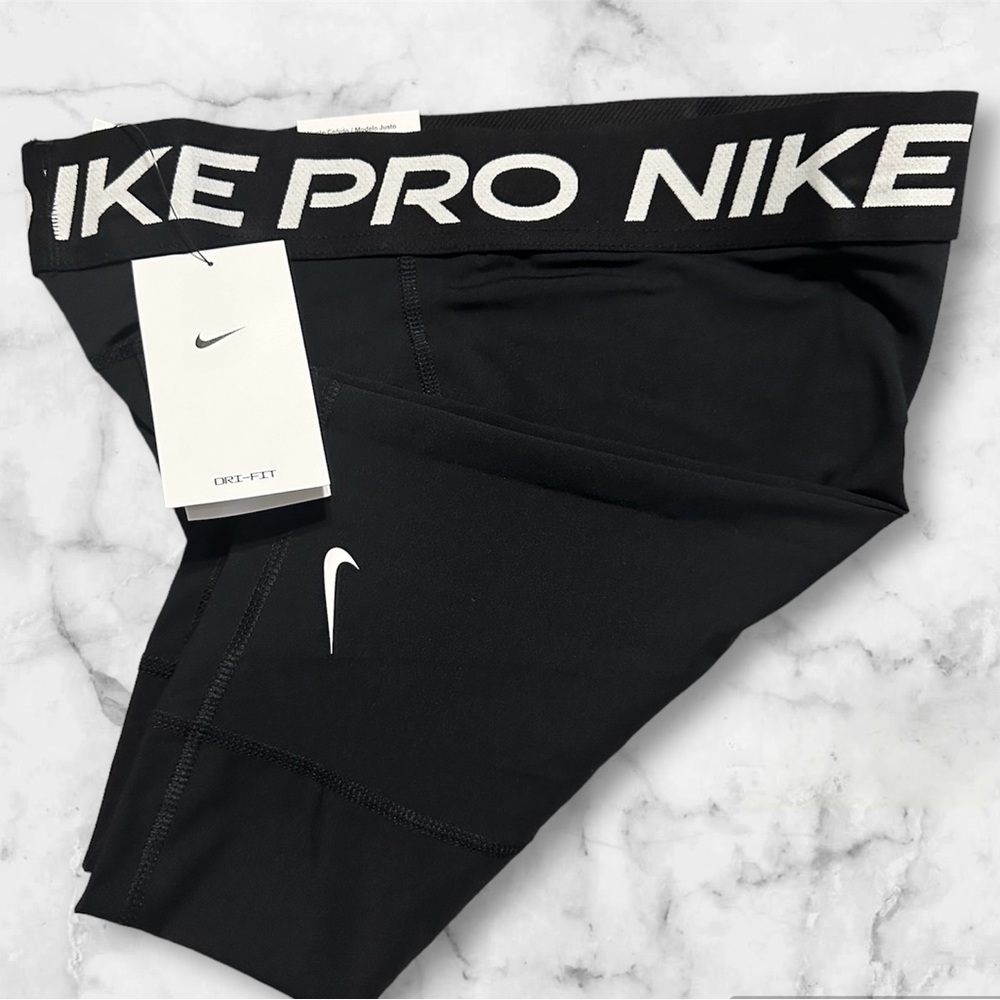 Nike Women's Pro 8” Training Shorts, Black/White, Mid Rise